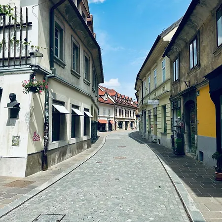 The Serenity Nočitev z zajtrkom *