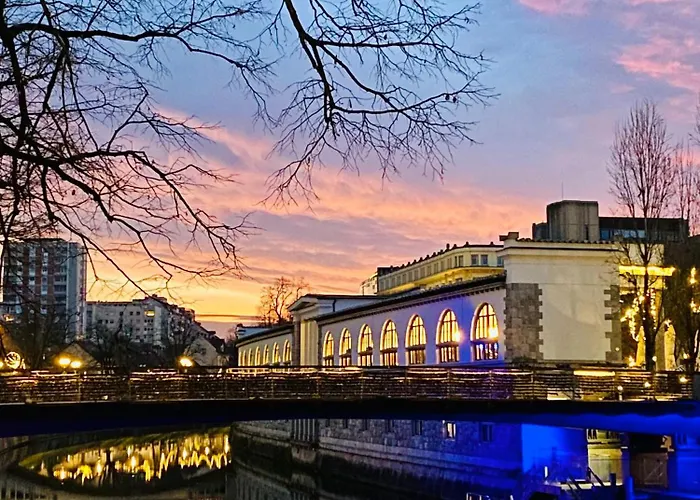 לינה וארוחת בוקר The Serenity *